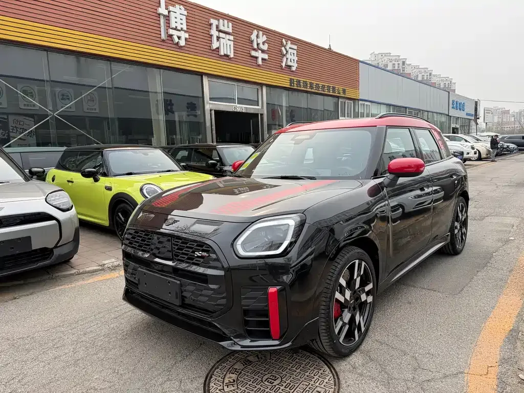 MINI Countryman JCW — фото 1
