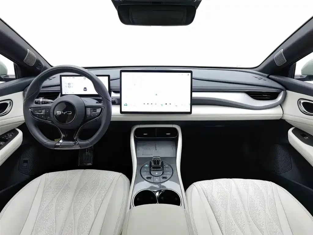BYD Seal 06GT — фото 8