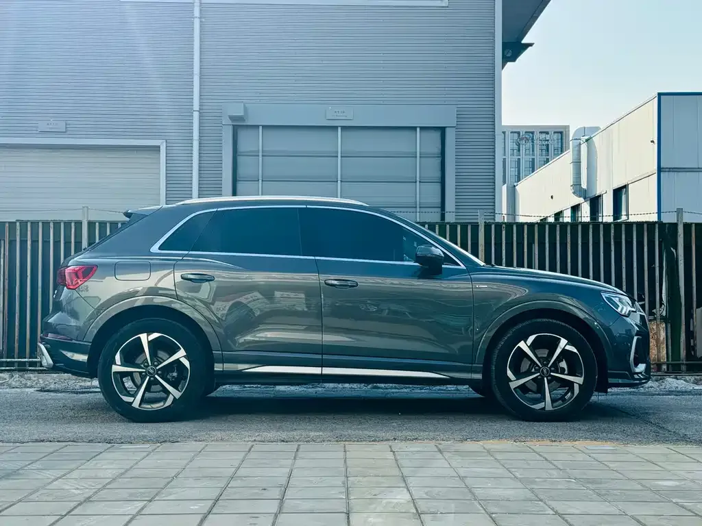 Audi Q3 — фото 4