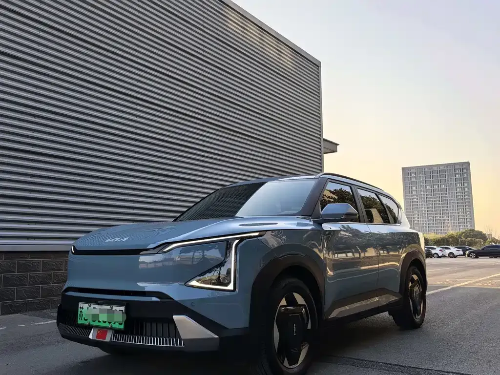 Kia EV5 — фото 1