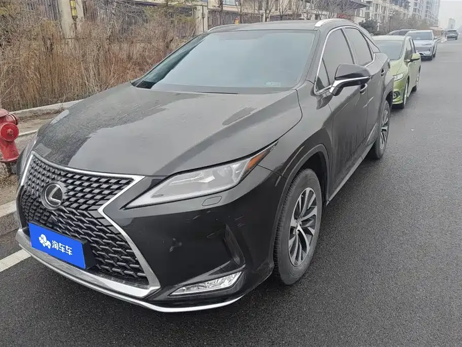 Lexus RX — фото 1