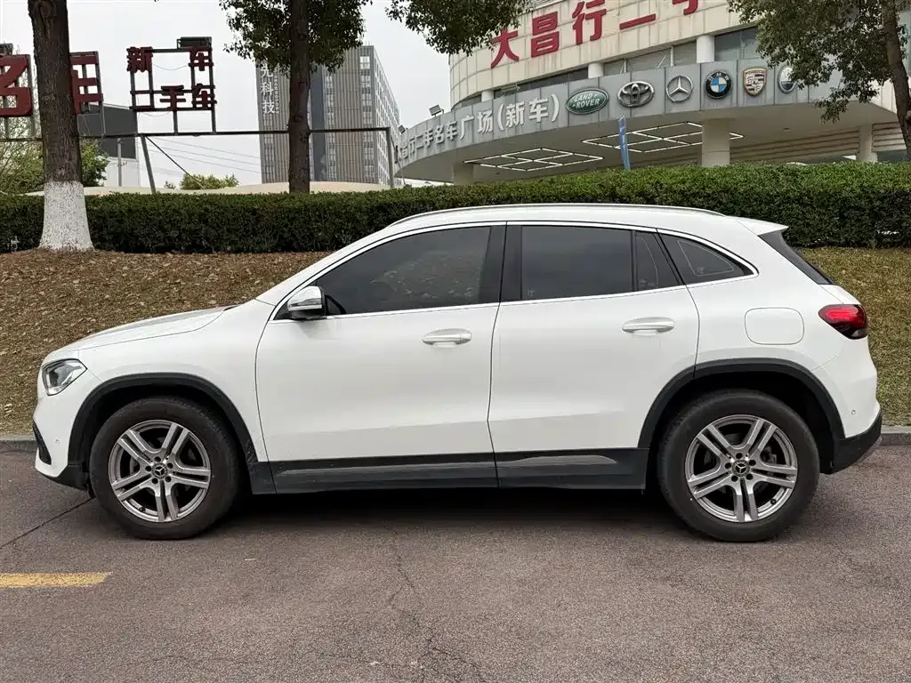 Mercedes-Benz GLA — фото 6