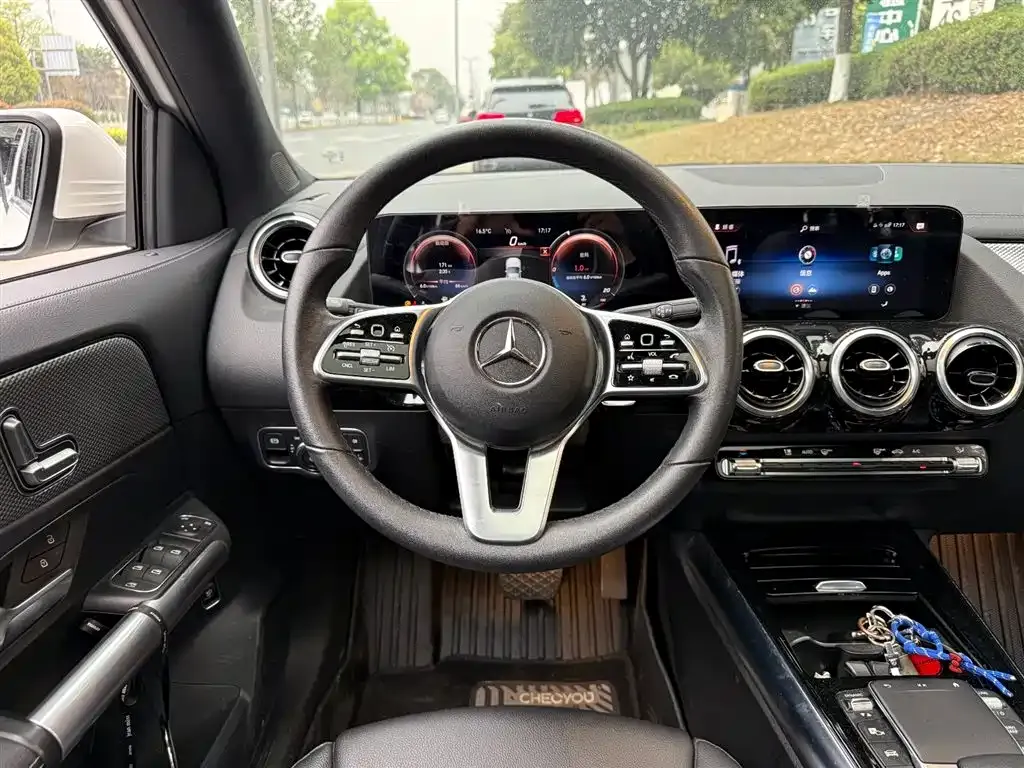 Mercedes-Benz GLA — фото 7