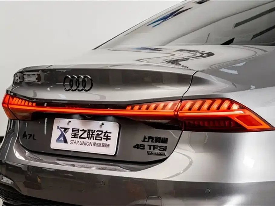 Audi A7L — фото 2