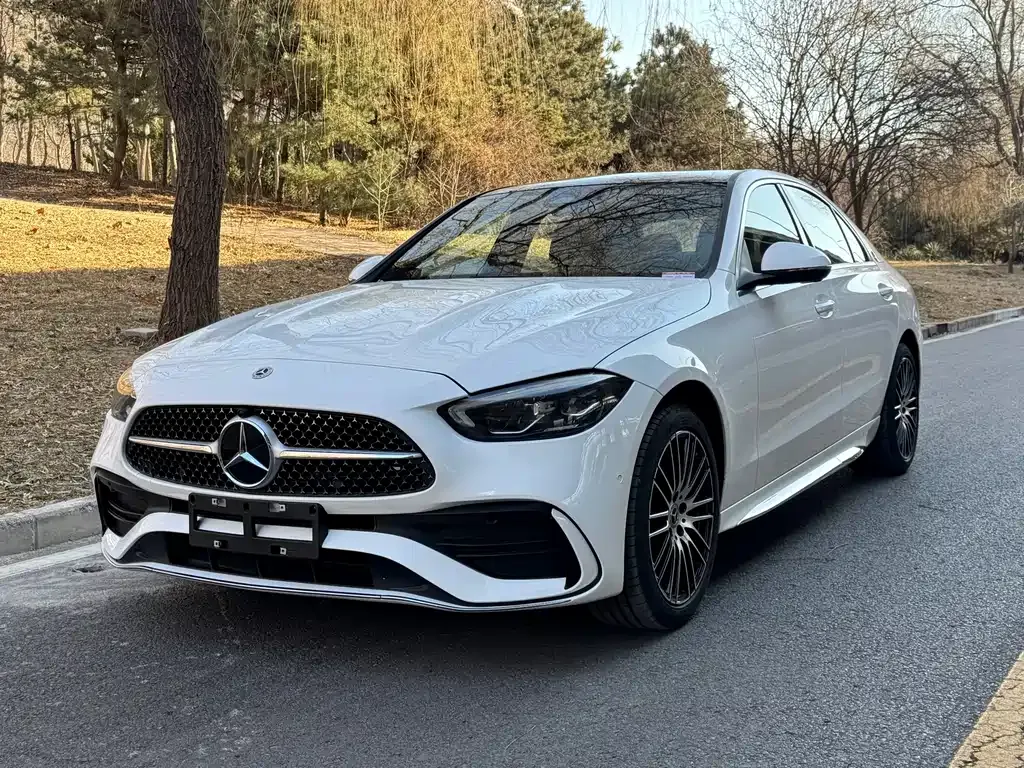 Mercedes-Benz C-Class — фото 1