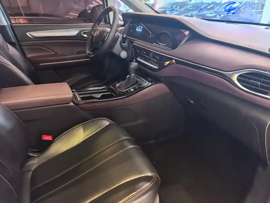 GAC Motor Trumpchi M6 — фото 8