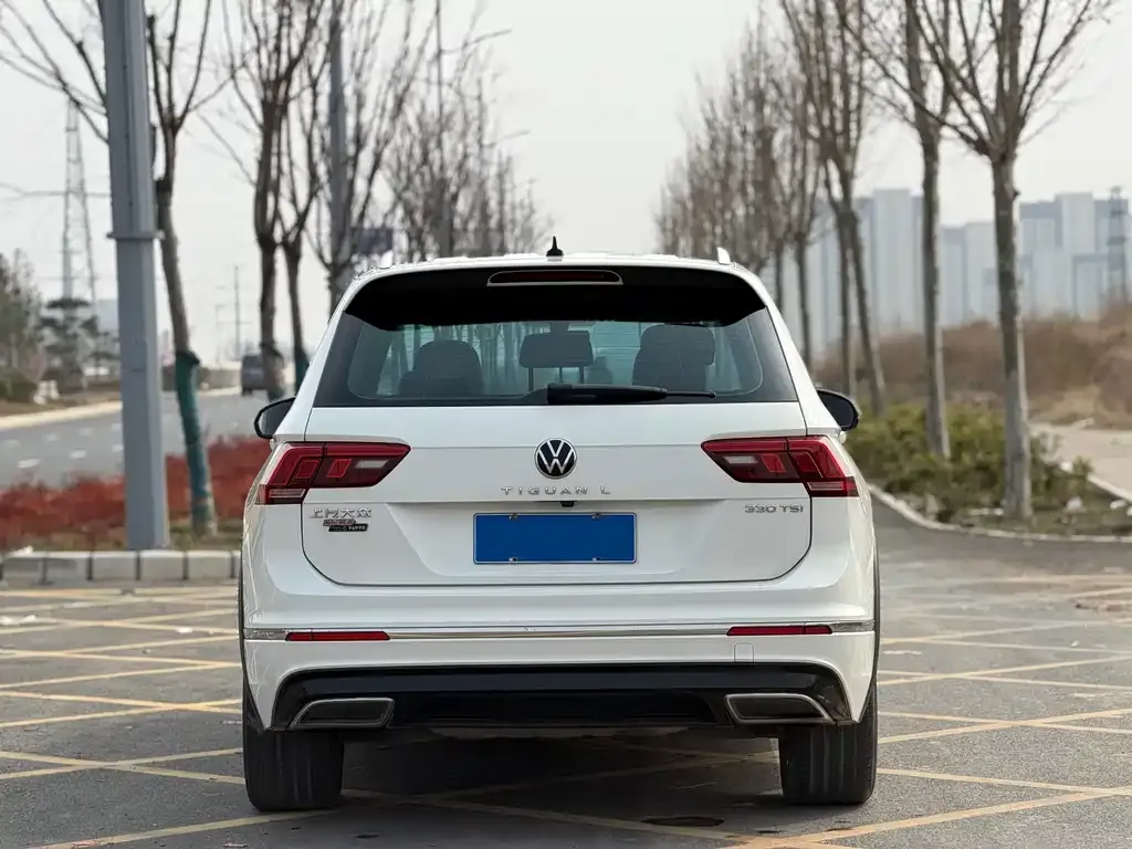 Volkswagen Tiguan L — фото 5