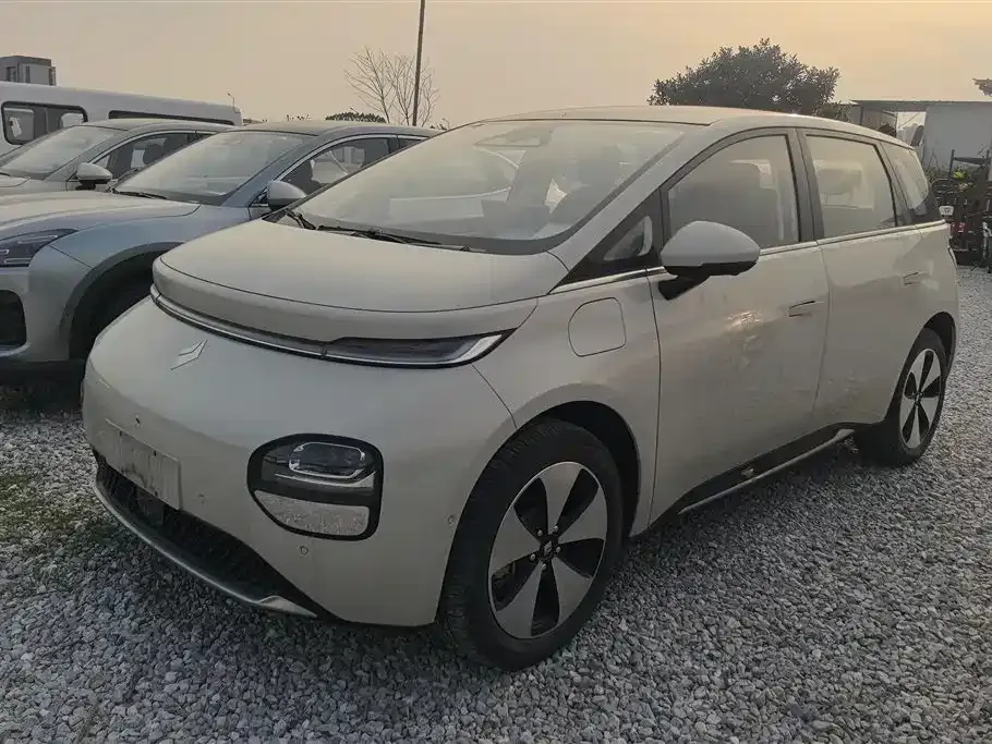 Baojun Yunduo — фото 1