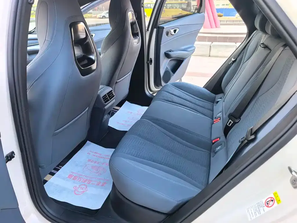 BYD Seal 06GT — фото 10