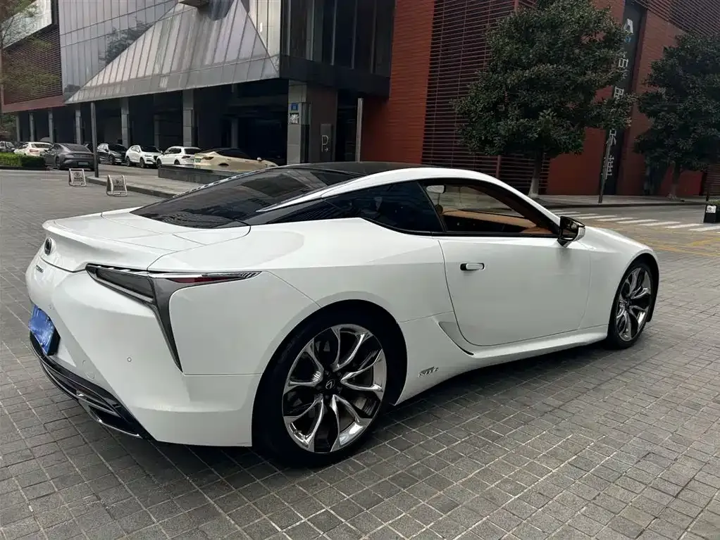 Lexus LC — фото 3