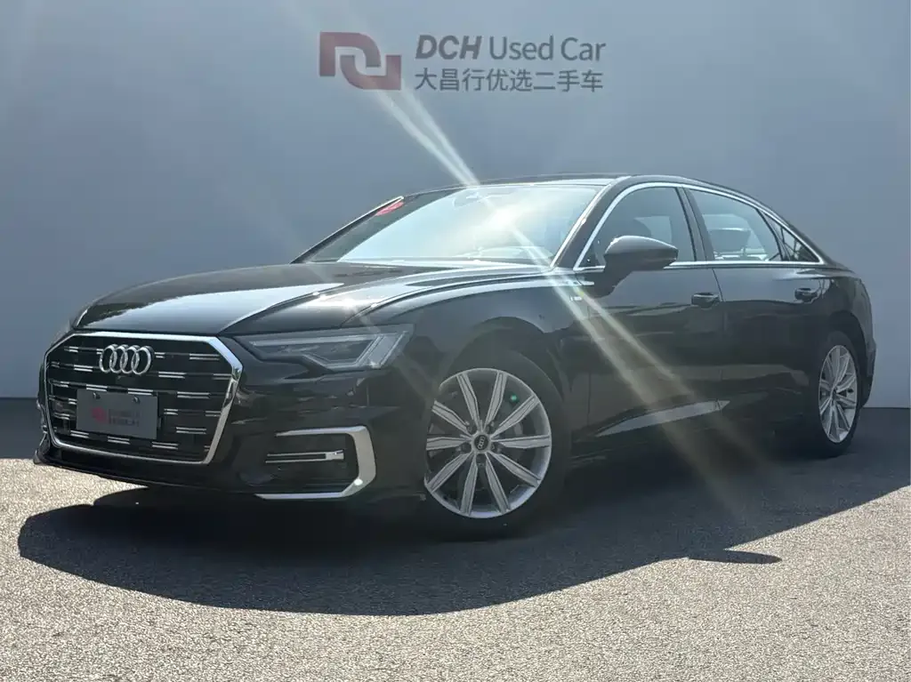 Audi A6L — фото 1