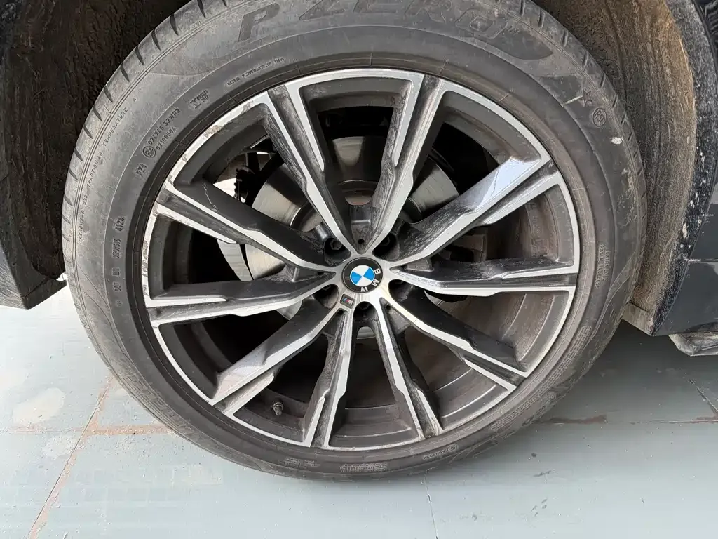 BMW X5 — фото 2