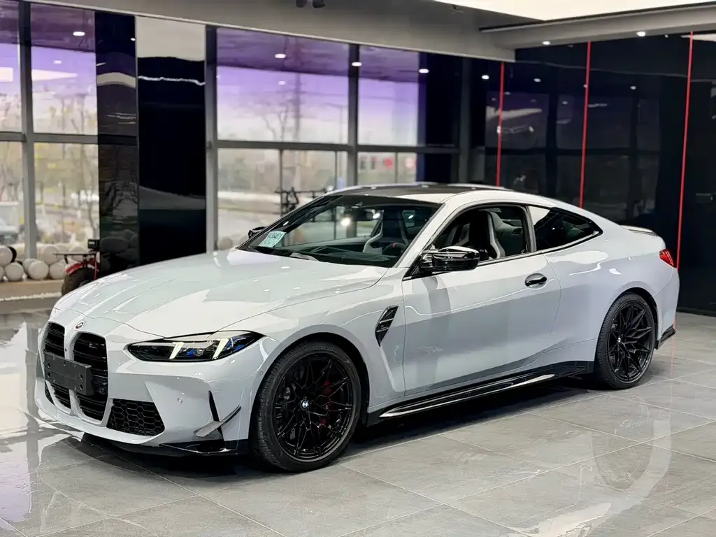BMW M4 — фото 1
