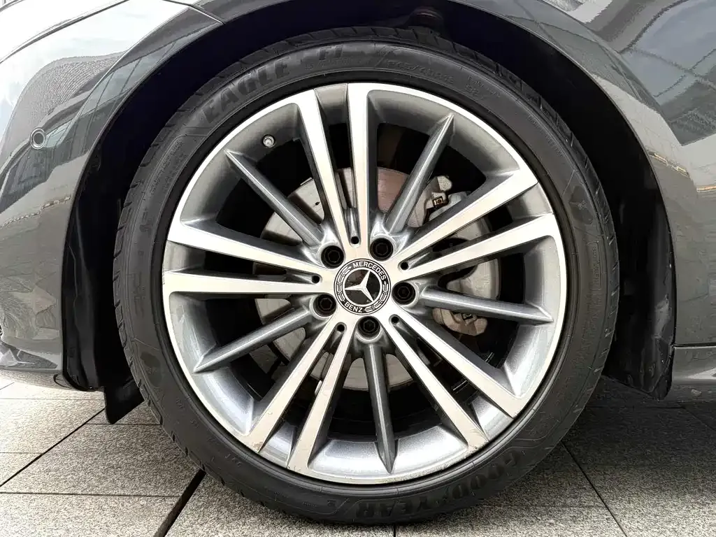 Mercedes-Benz CLS — фото 4
