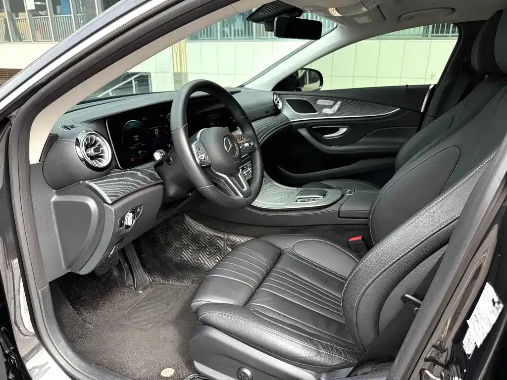 Mercedes-Benz CLS — фото 2