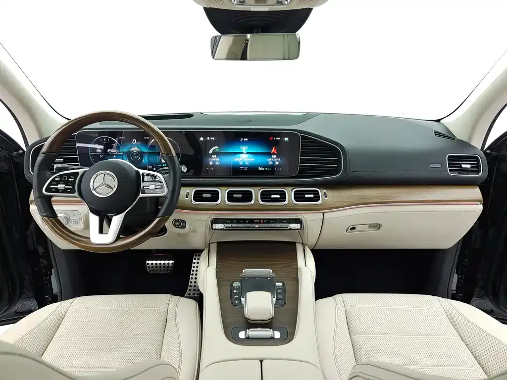 Mercedes-Benz GLS — фото 10