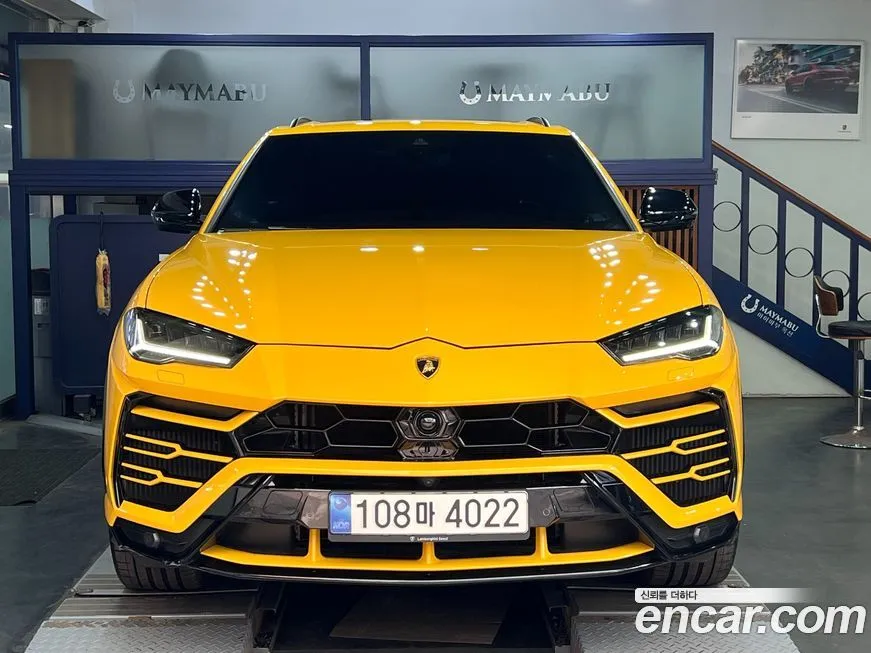 Lamborghini Urus — фото 1