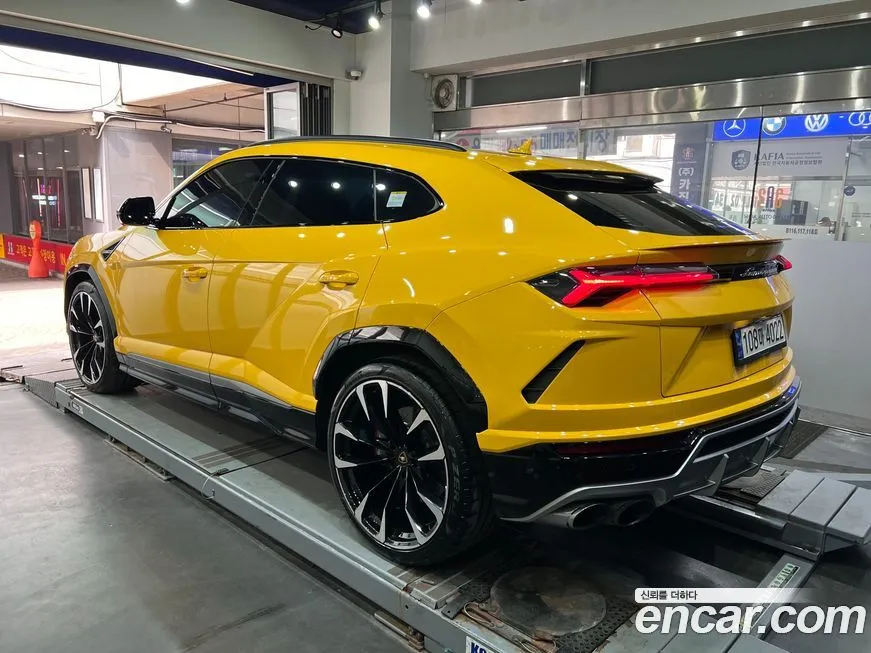 Lamborghini Urus — фото 6