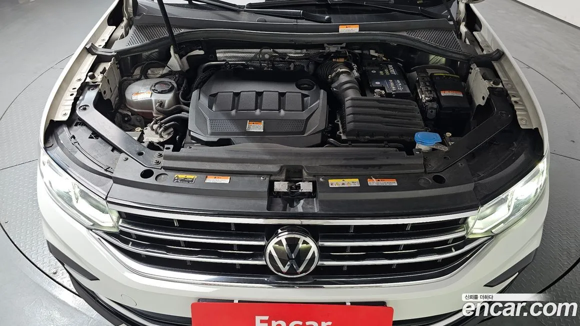 Volkswagen Tiguan — фото 6