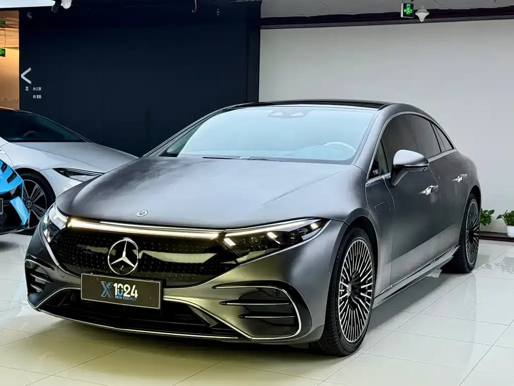 Mercedes-Benz EQS — фото 1