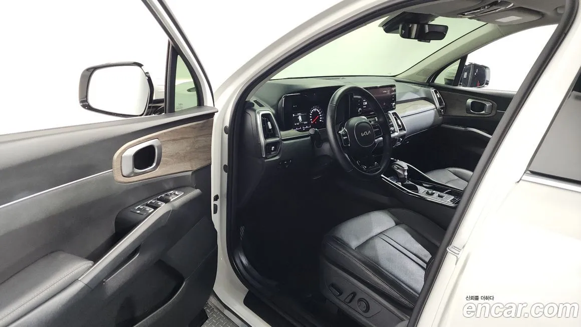 Kia Sorento — фото 5