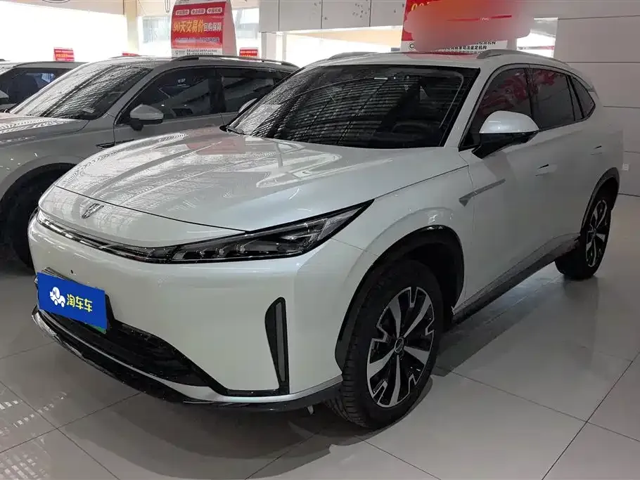 Roewe D5X DMH — фото 1