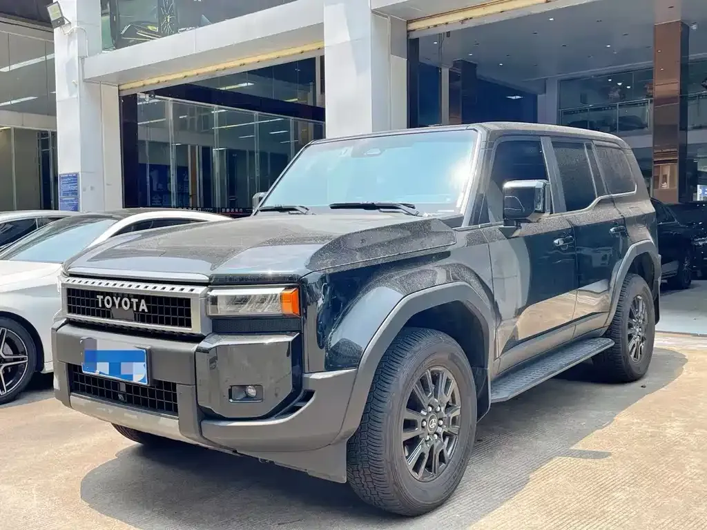 Toyota Prado — фото 1