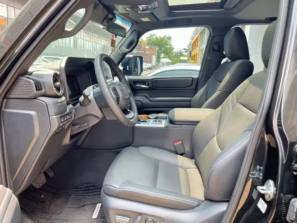 Toyota Prado — фото 2