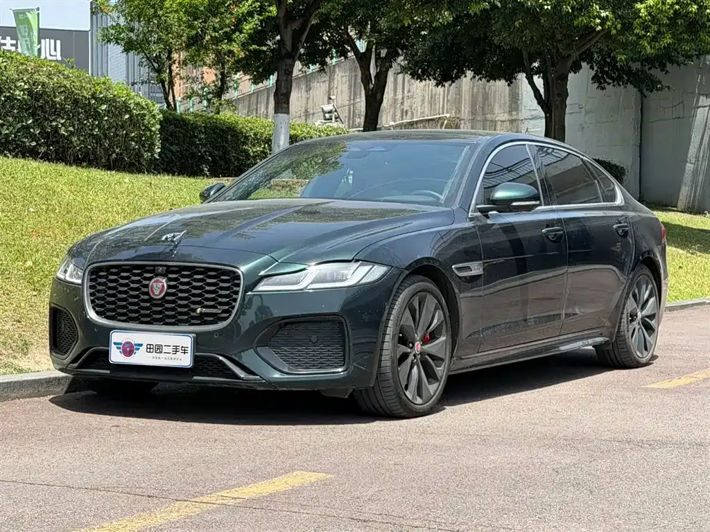 Jaguar XFL — фото 1