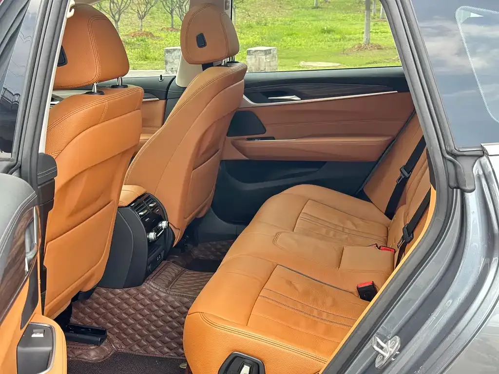 BMW 6 Series GT — фото 10