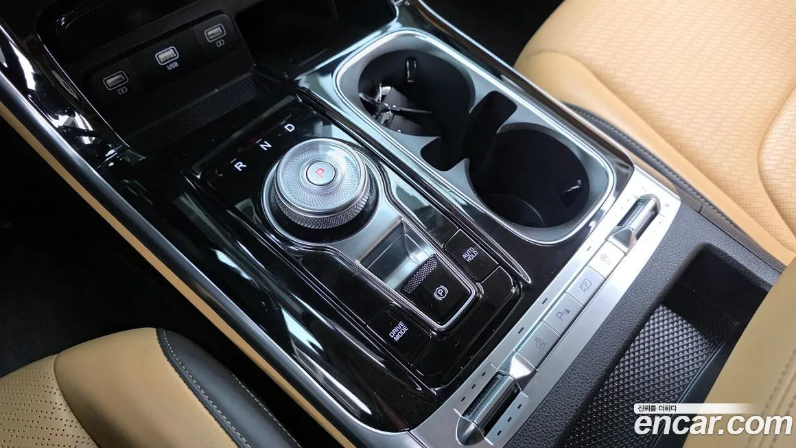 Kia Carnival — фото 10