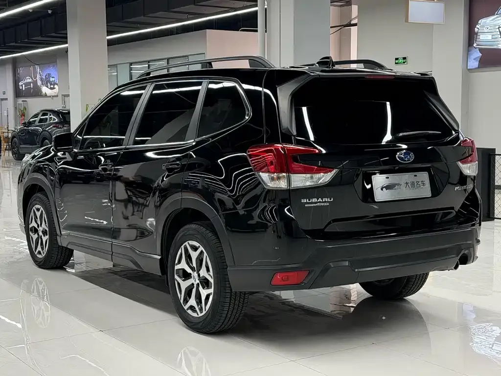 Subaru Forester — фото 9