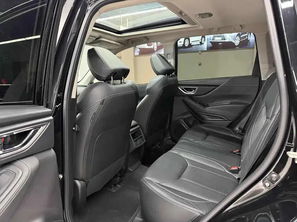Subaru Forester — фото 10