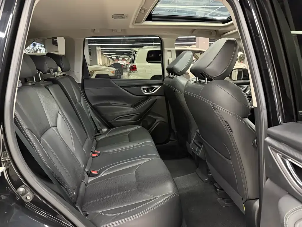 Subaru Forester — фото 2