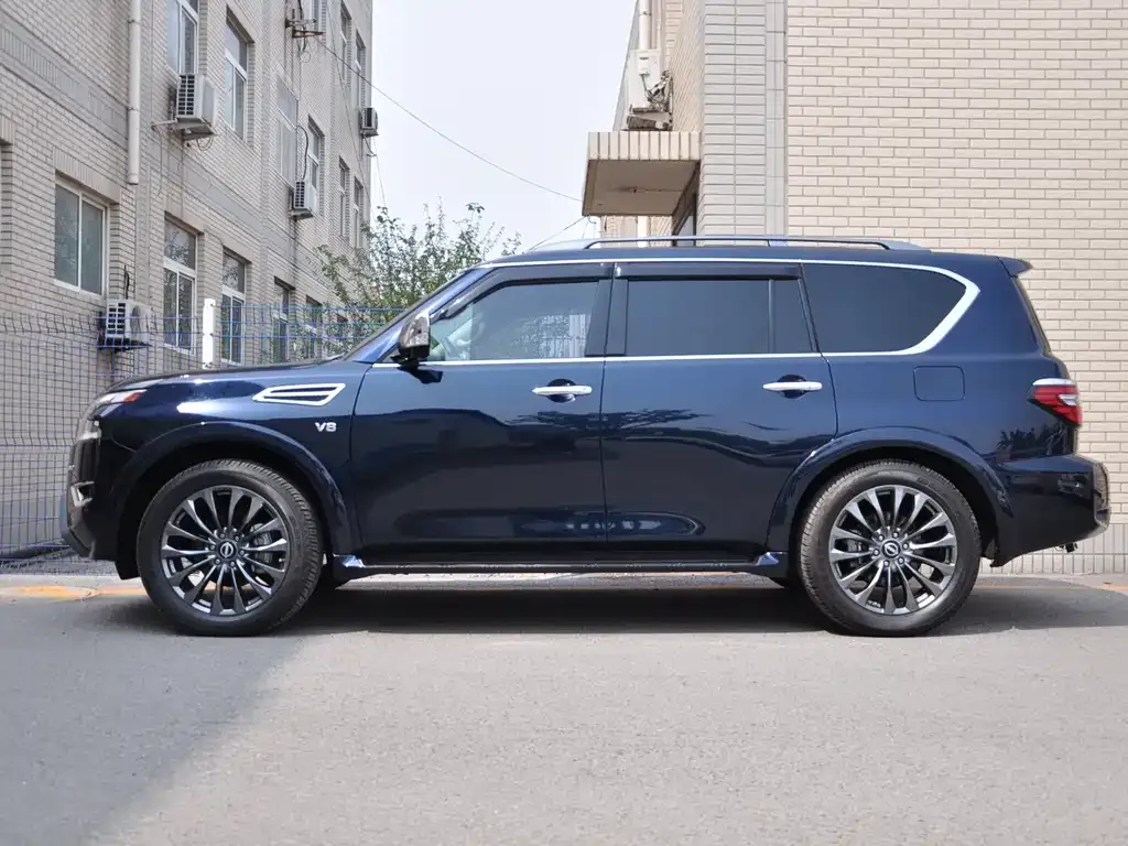 Nissan Patrol — фото 2