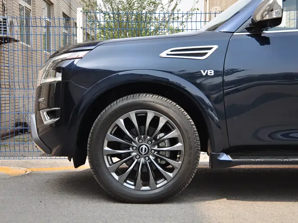 Nissan Patrol — фото 10