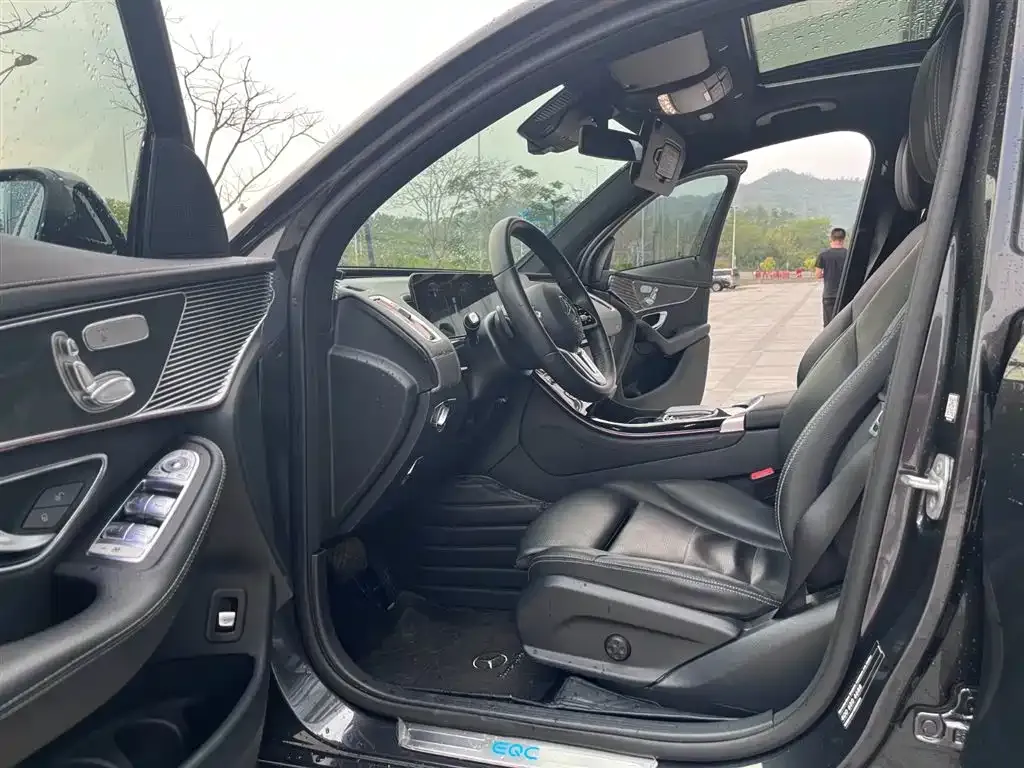 Mercedes-Benz EQC — фото 2