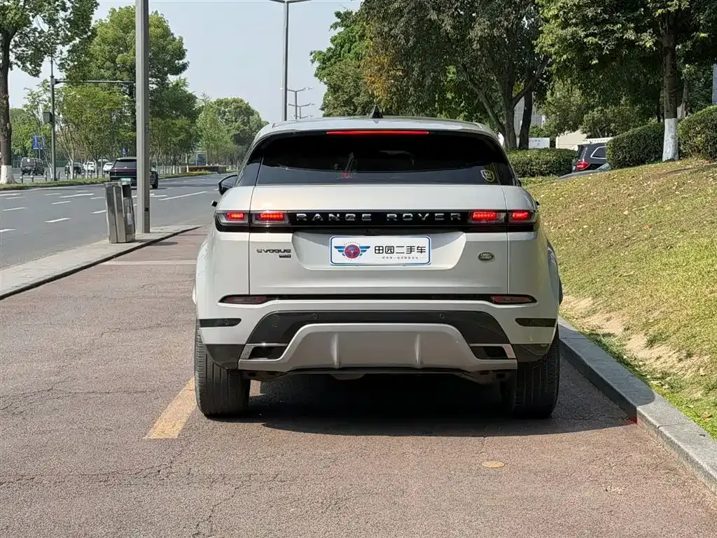 Land Rover Evoque PHEV — фото 7