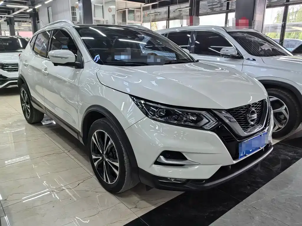 Nissan Qashqai — фото 9