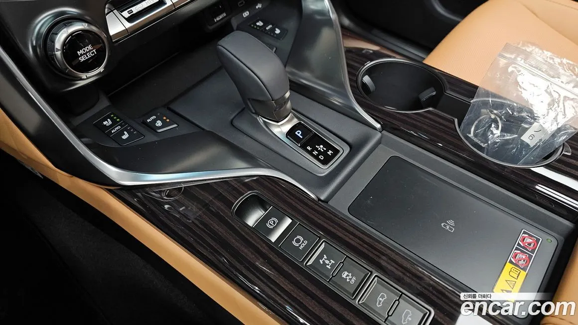 Lexus LX — фото 9