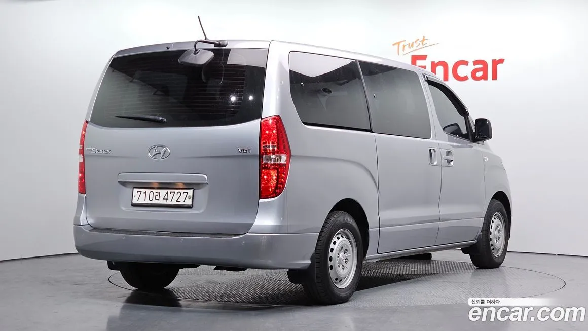 Hyundai Starex — фото 7