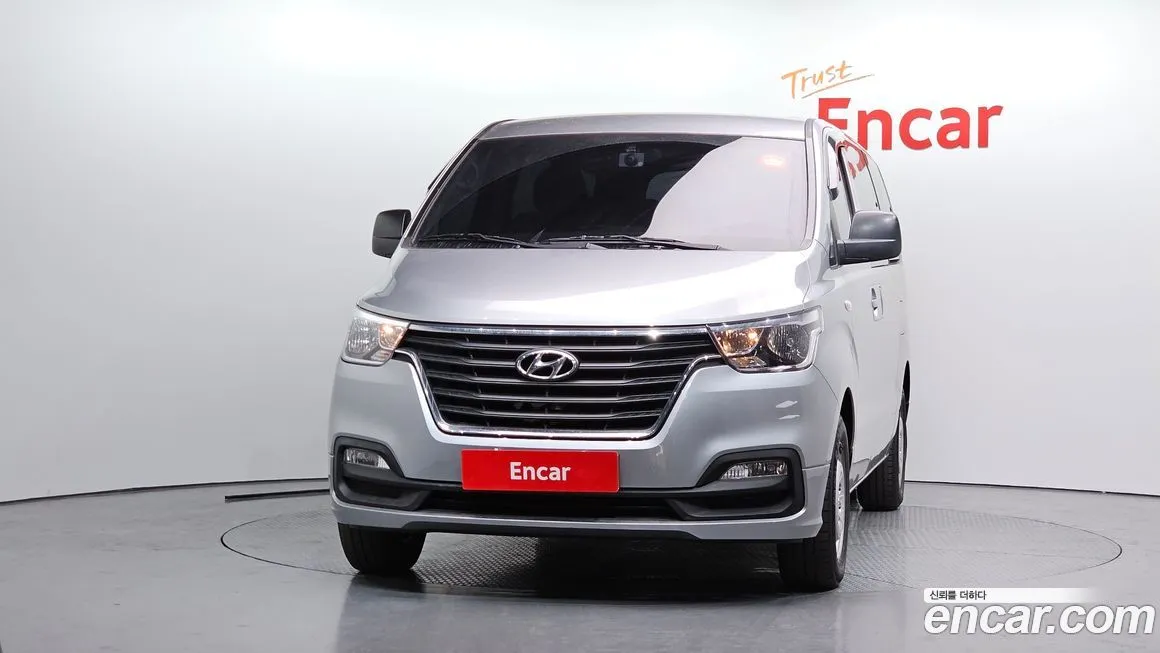 Hyundai Starex — фото 4