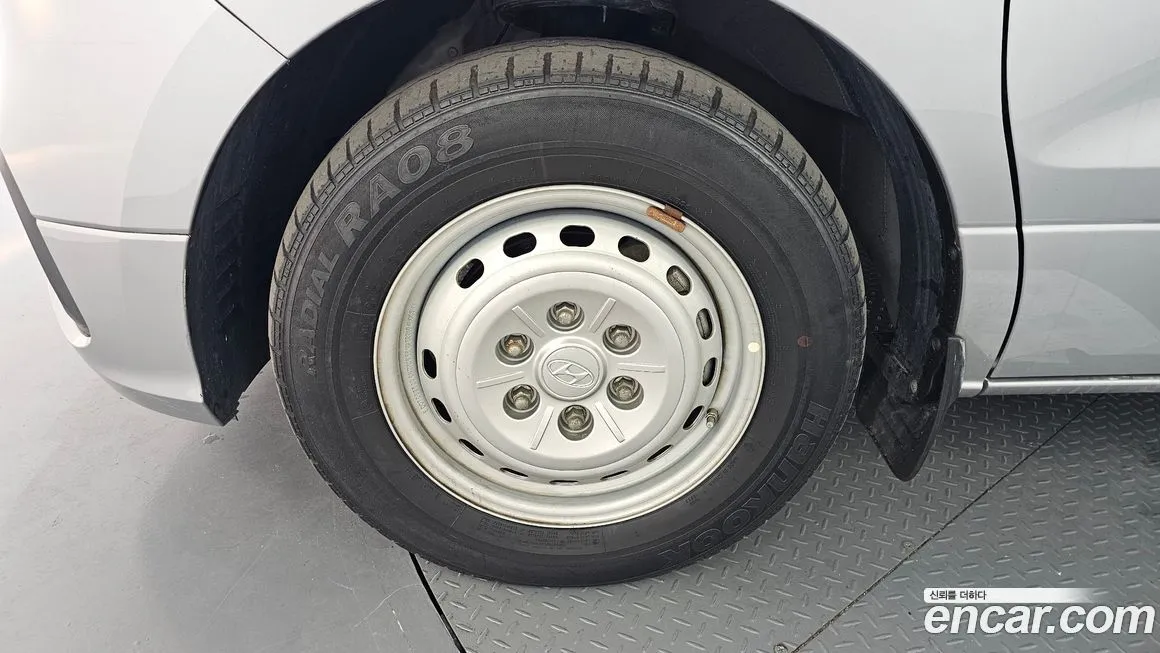 Hyundai Starex — фото 10