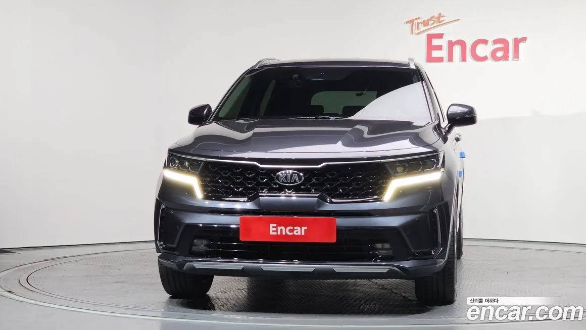 Kia Sorento — фото 9