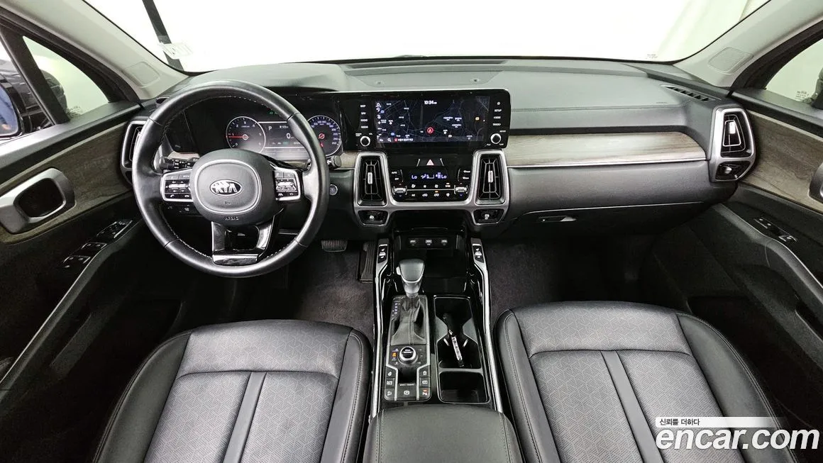 Kia Sorento — фото 7