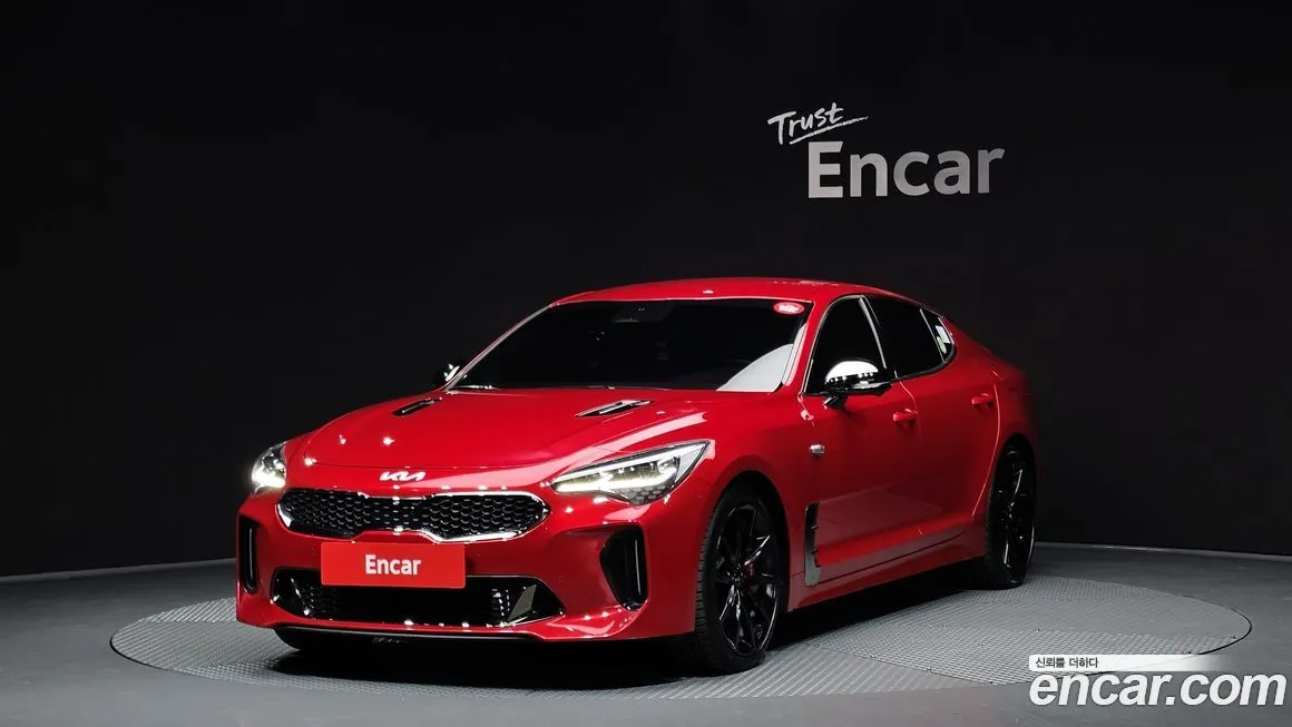 Kia Stinger — фото 1