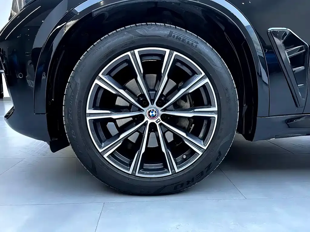 BMW X5 (Import) — фото 6