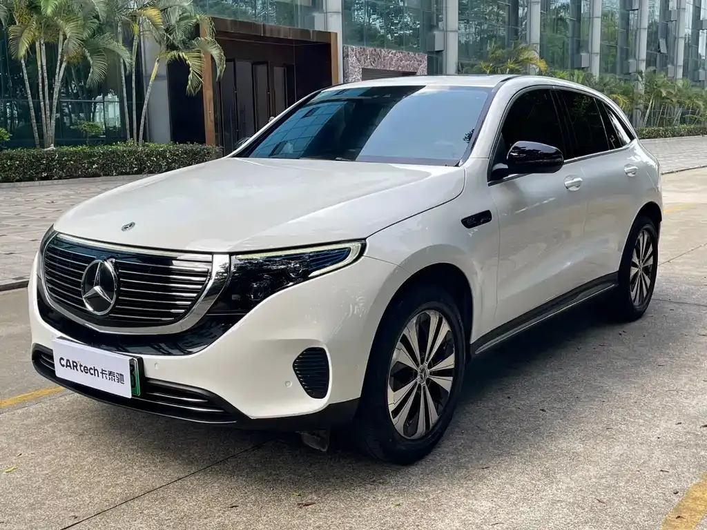 Mercedes-Benz EQC — фото 1