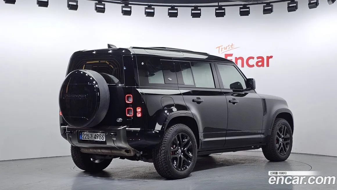 Land Rover Defender — фото 6