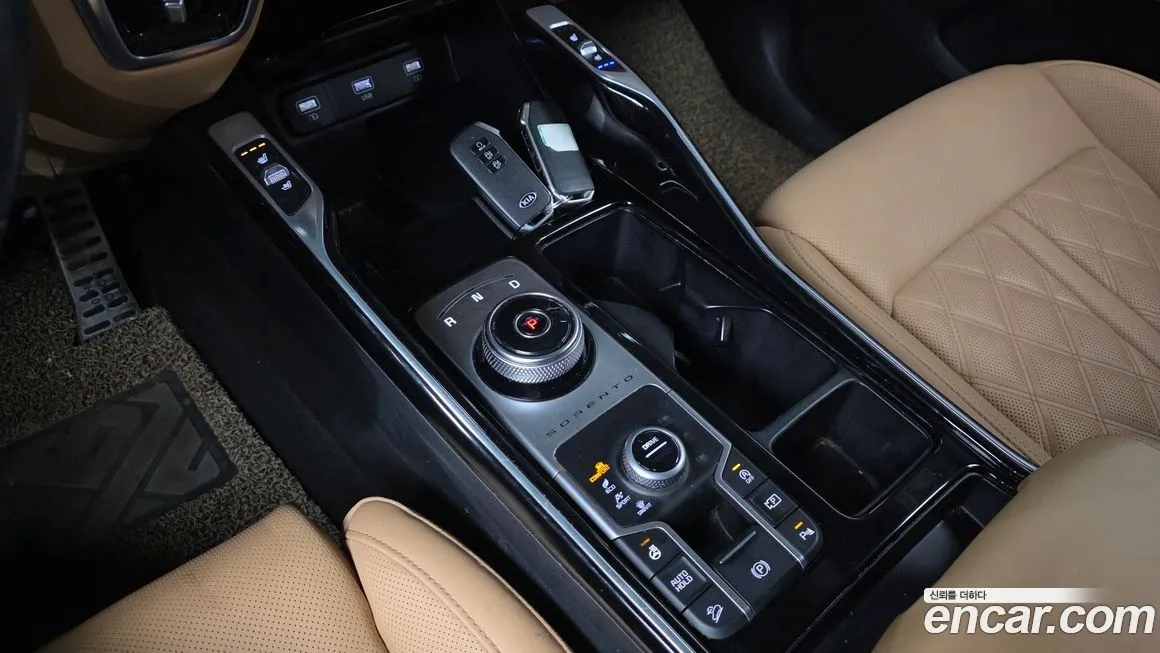 Kia Sorento — фото 6